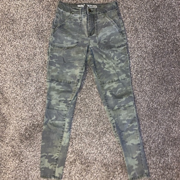 Mossimo Supply Co. Denim - Camo Green Jegging Pant